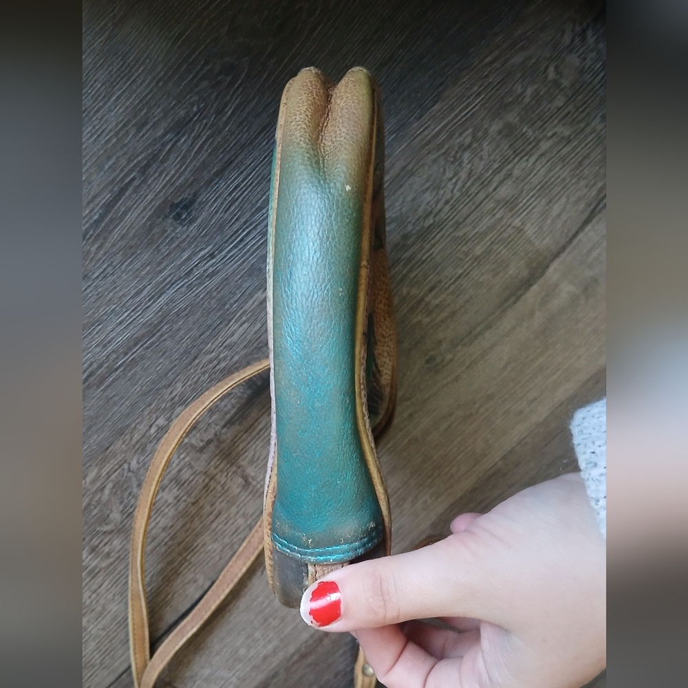 Anuschka hand-painted leather shoulder bag heart shape Peacock Feather Floral - Picture 5 of 12